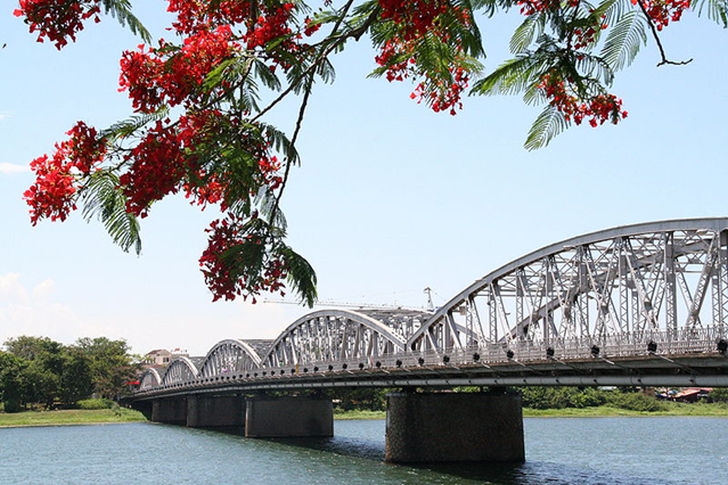 Мост Клемансо, Хьюе, Ветнам, 1897-1904