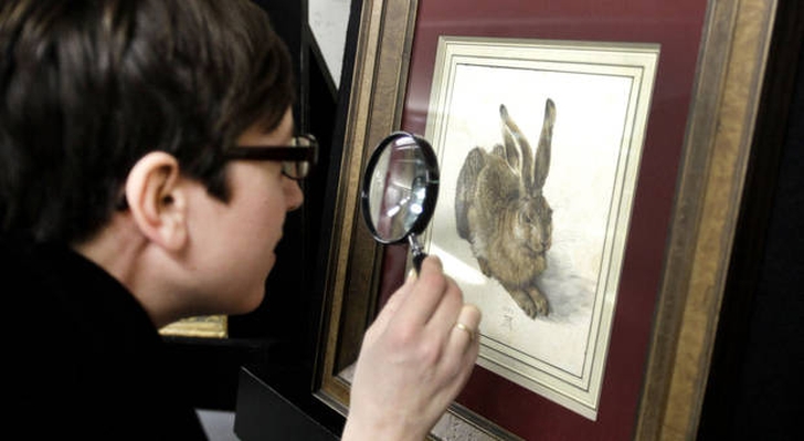 Специалисты Альбертины уже готовят знаменитый рисунок Дюрера к показу широкой публике.