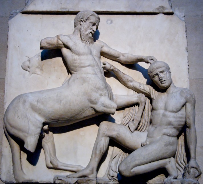 Неизвестный автор. Битва с кентавром. Панель фриза Пантеона. Около 447 – 433 г. до н.э. Мрамор. Британский музей, Лондон.
